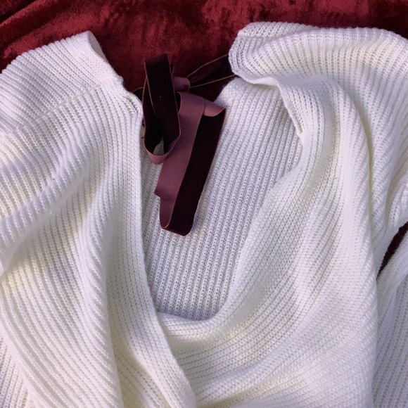 white open back , tie back sweater - Picture 2 of 2